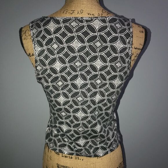 Black and white print large crop top - Picture 2 of 4